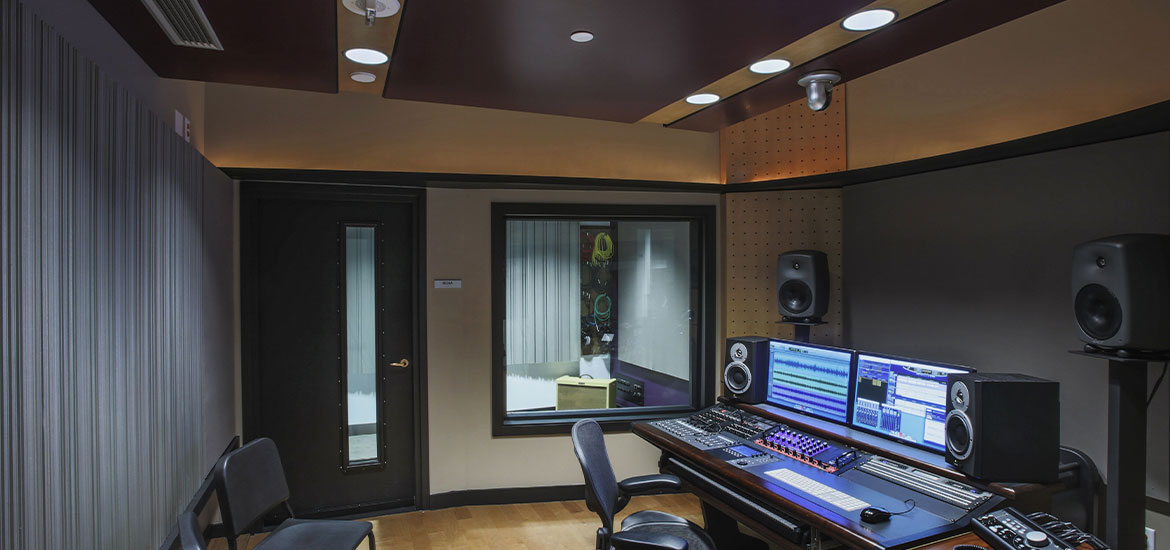 akustik stüdyo odası kapısı